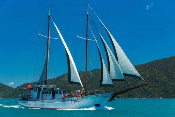 New Horizon sailing in the Whitsundays