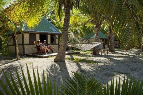 Traditional-beach-dorms-and-bures